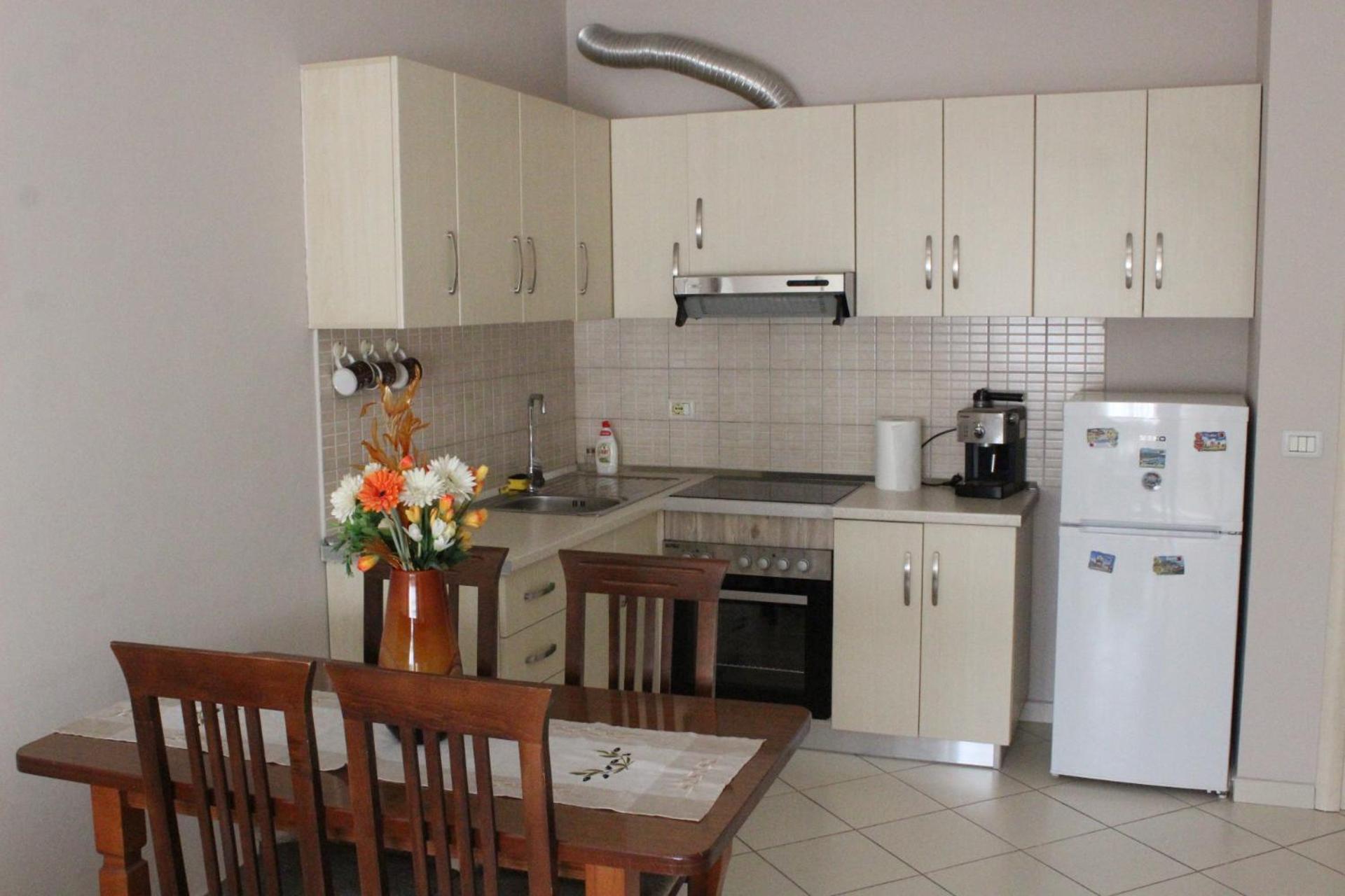 Sunrise Apartment Near The Center Tirana Exterior foto